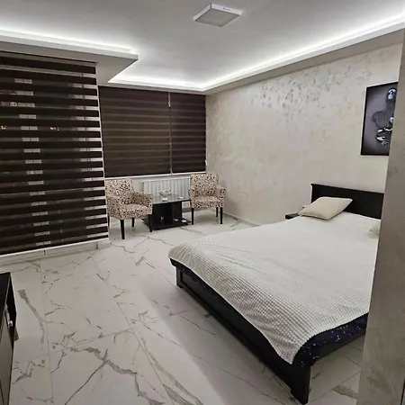 Stan Na Dan Jovanovic Apartamento